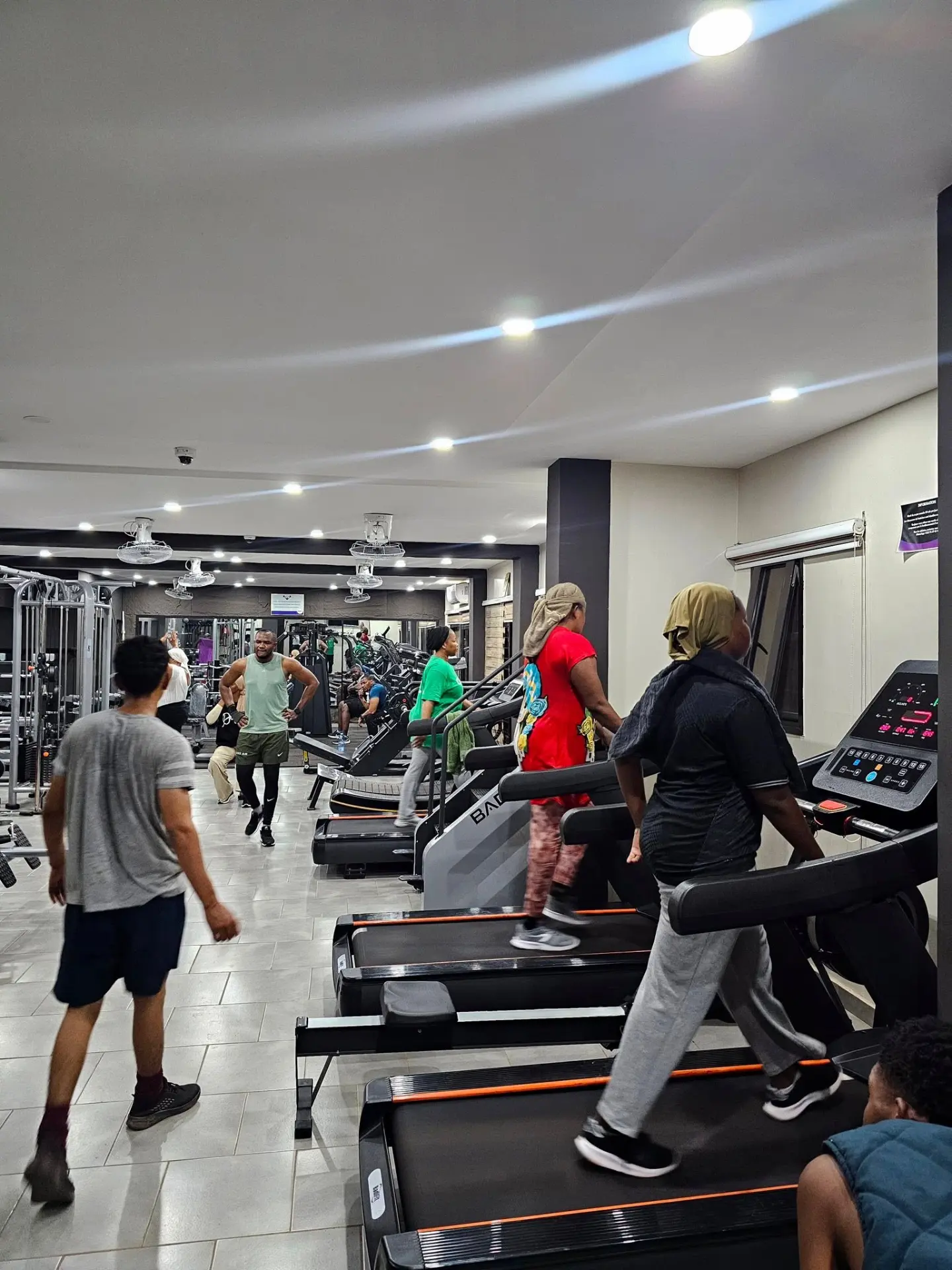 Espace cardio de la salle BadiFit